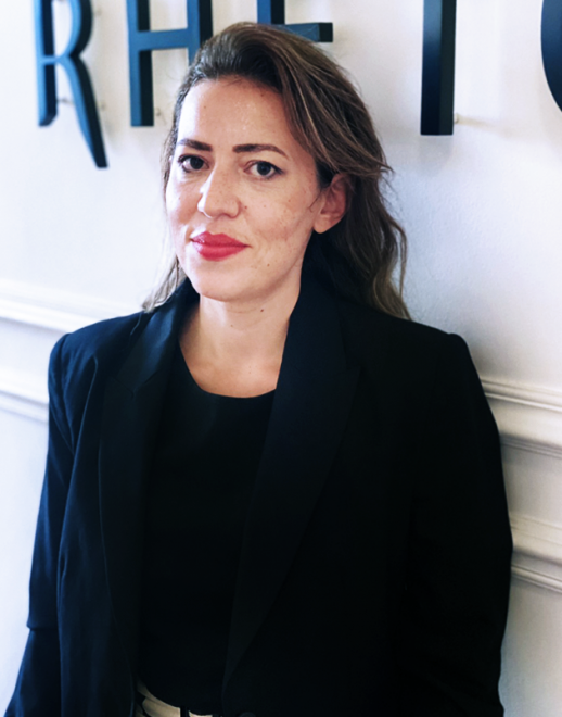 Θένια Οικονόμου